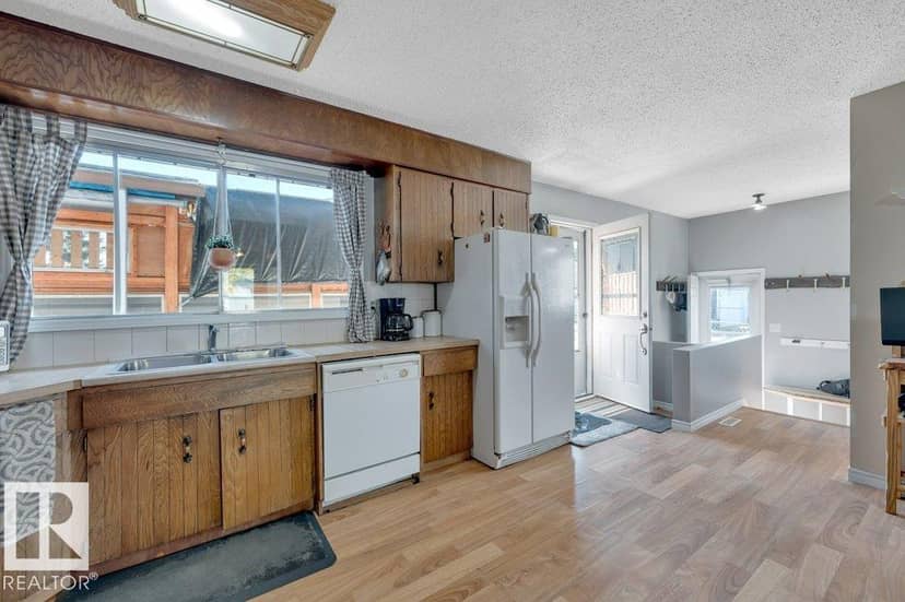 147 Garwood CR — photo 16 of 40