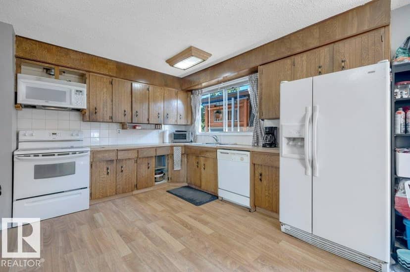 147 Garwood CR — photo 14 of 40