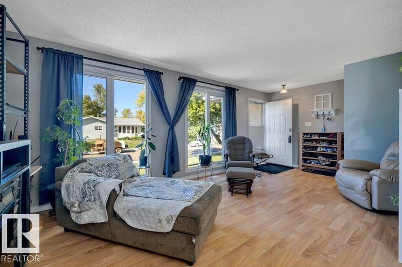 147 Garwood CR — photo 9 of 40