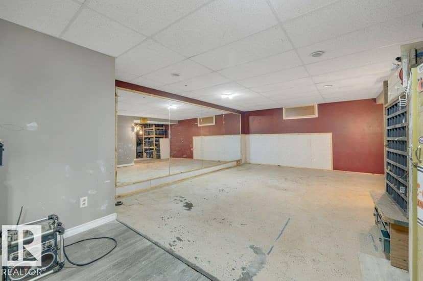 147 Garwood CR — photo 31 of 40