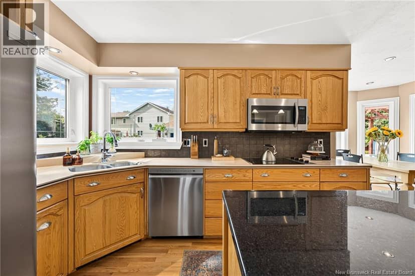 28 Basswood Court — photo 16 of 40