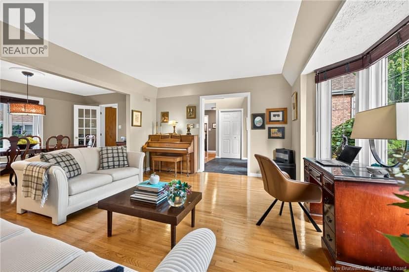 28 Basswood Court — photo 10 of 40