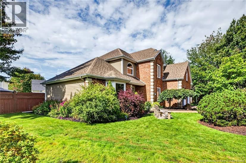 28 Basswood Court — photo 3 of 40