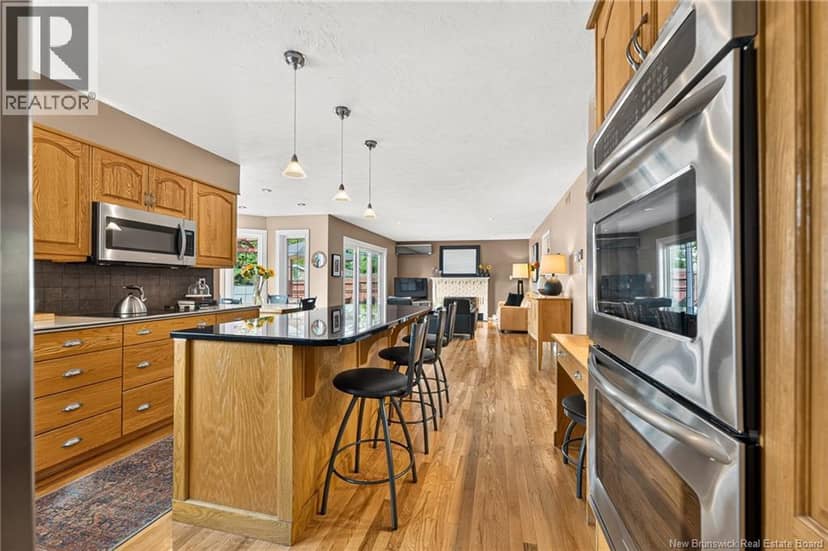 28 Basswood Court — photo 18 of 40