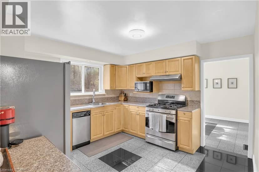 7226 Wellington Road 124 — photo 17 of 40
