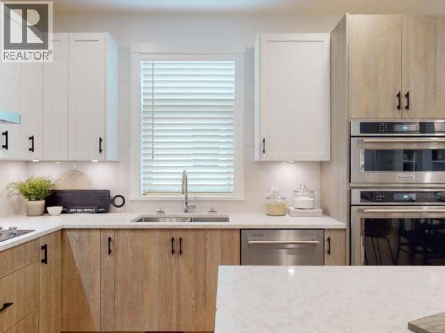 4066 SATURNA AVE, Powell River, photo 3