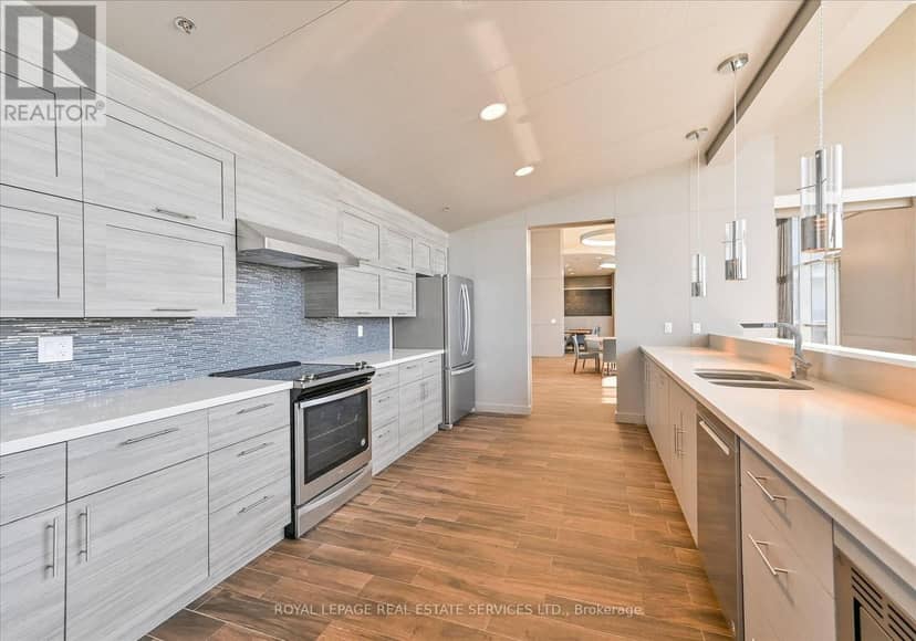 1410 - 2087 Fairview Street — photo 39 of 40