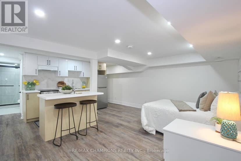 16 Glencairn Square — photo 39 of 40