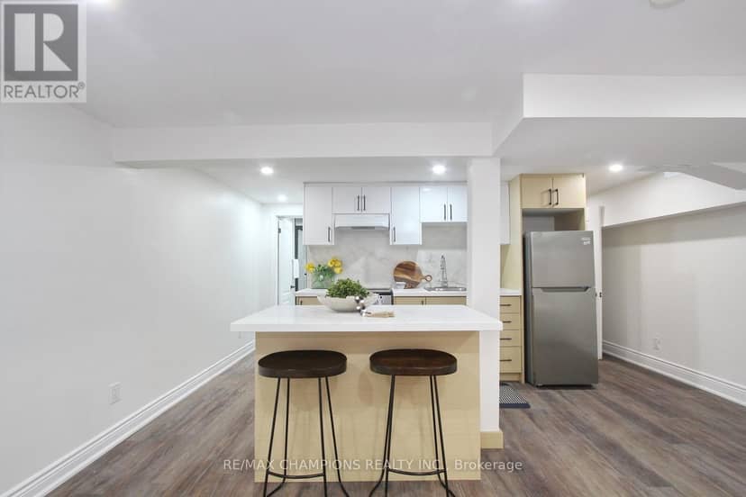 16 Glencairn Square — photo 40 of 40