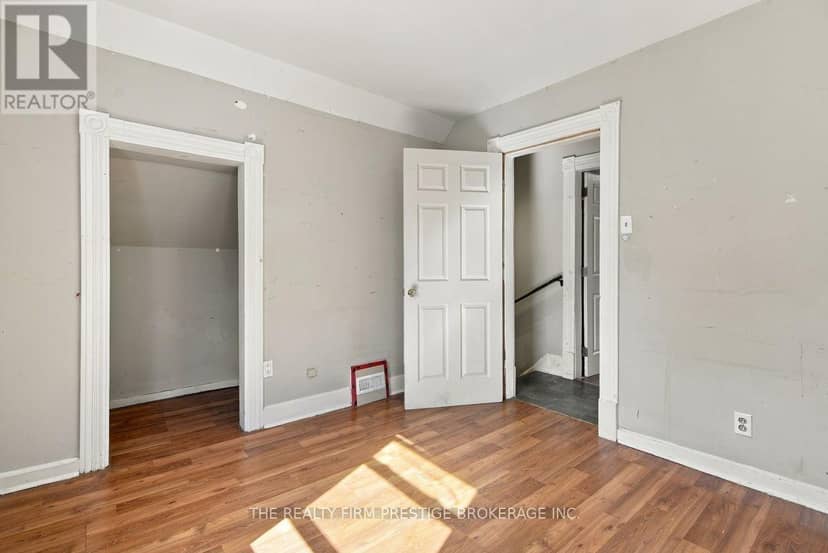 767 Elias Street N — photo 17 of 28