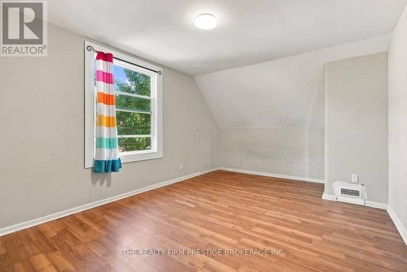 767 Elias Street N — photo 14 of 28
