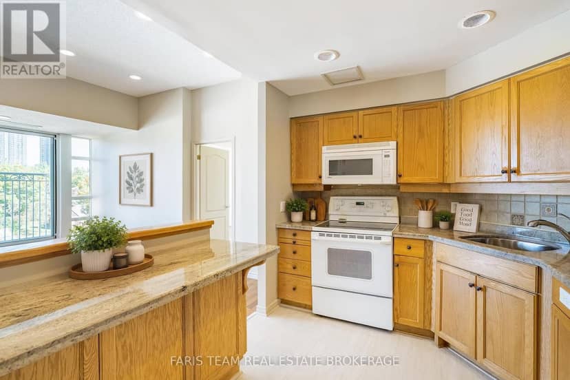 82 - 74 Ross Street, Barrie, photo 8