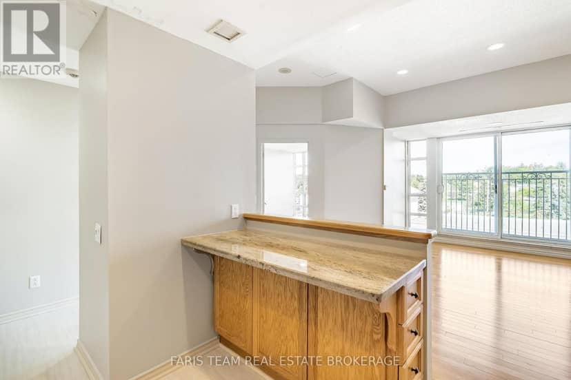 82 - 74 Ross Street — photo 12 of 32