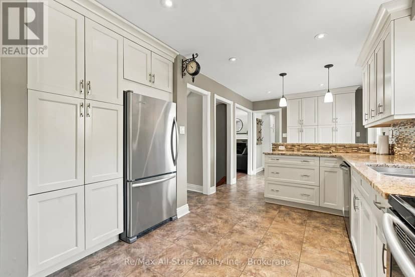 28 Blackwater Road — photo 13 of 40