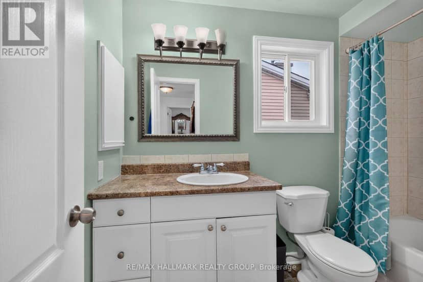 502 Rougemount Crescent — photo 33 of 40