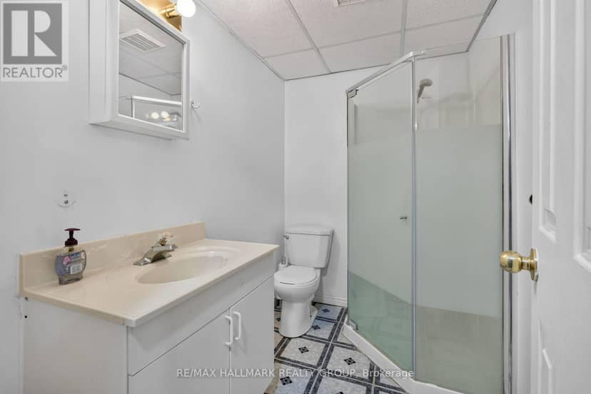 502 Rougemount Crescent — photo 36 of 40