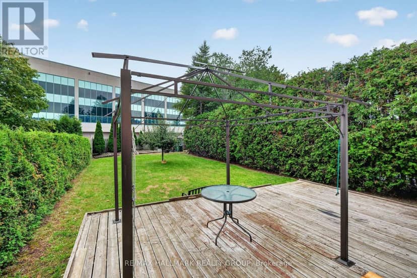 502 Rougemount Crescent — photo 40 of 40