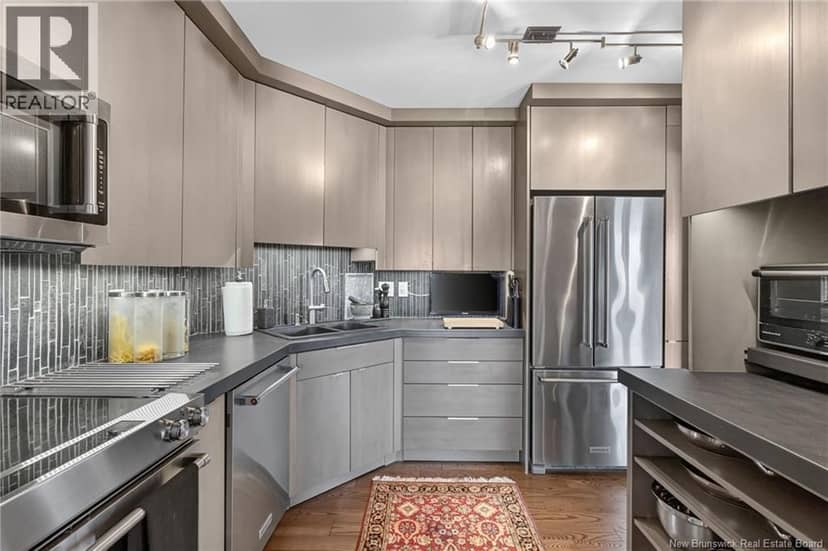 191 Queen Unit# 305/307 — photo 12 of 40