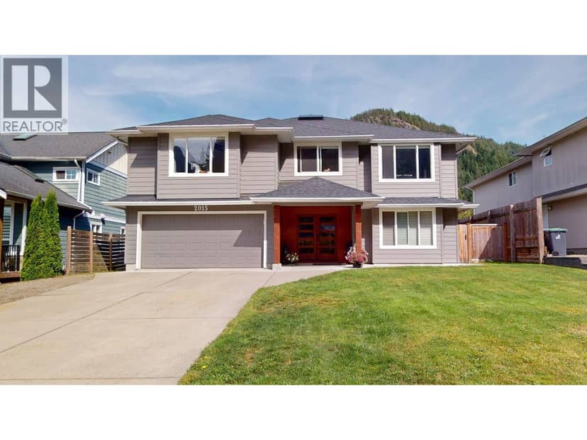 2015 BALSAM WAY, Squamish