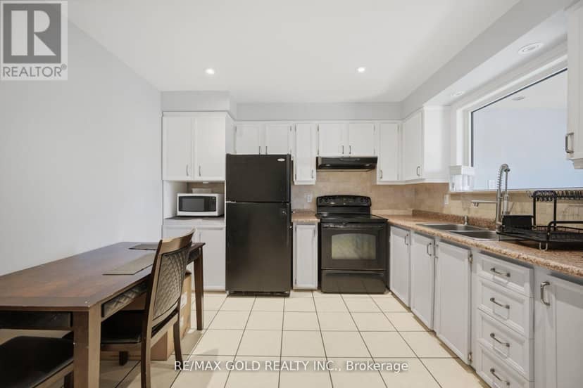 784 Douglas Street, Oshawa, photo 8