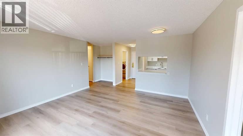 311, 401 Columbia Boulevard W, Lethbridge, photo 6