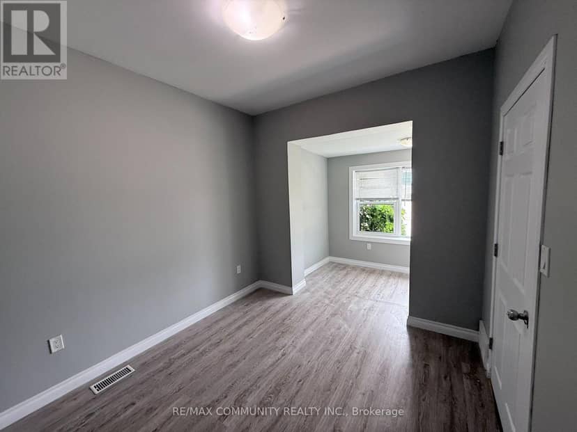 70 Huron Street — photo 16 of 23