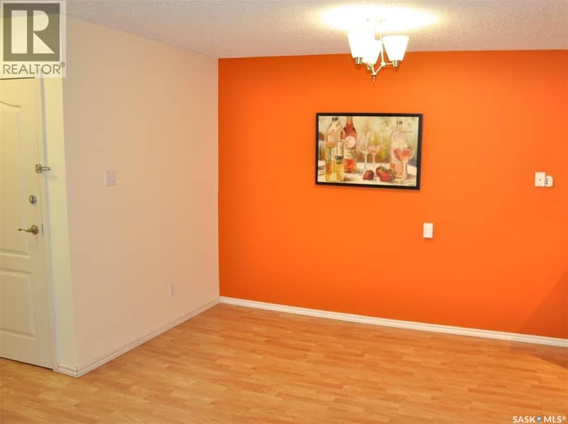 306C 1121 McKercher DRIVE, Saskatoon, photo 3
