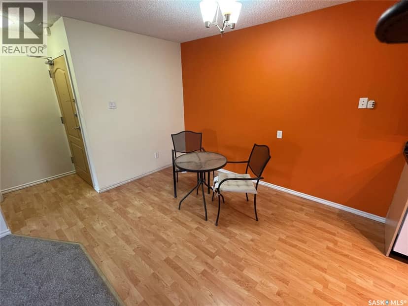 306C 1121 McKercher DRIVE, Saskatoon, photo 2