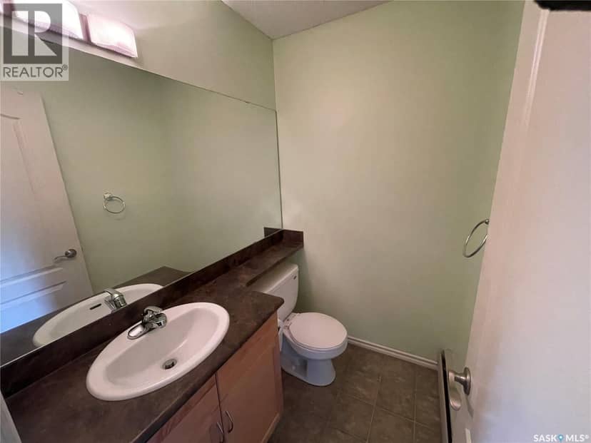 306C 1121 McKercher DRIVE — photo 10 of 19