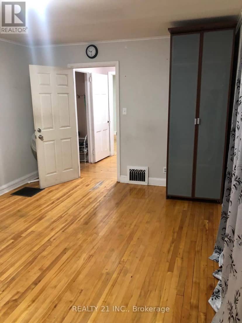 16 Horfield Avenue, Toronto, photo 5