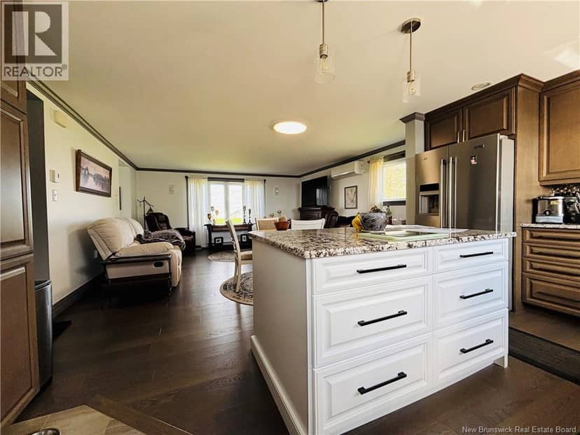 10 Thibodeau Lane — photo 9 of 40