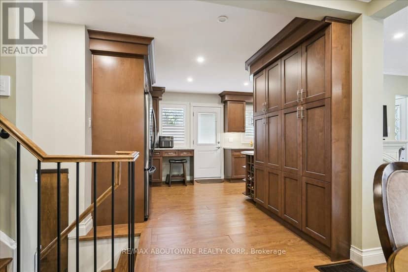 2033 Saxon Road — photo 14 of 40