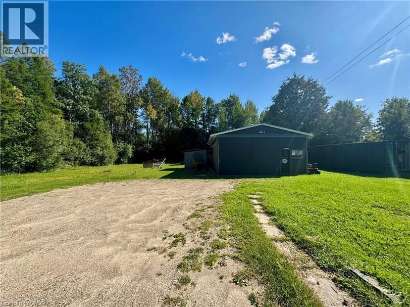 6587 ELLIS Road E — photo 5 of 21