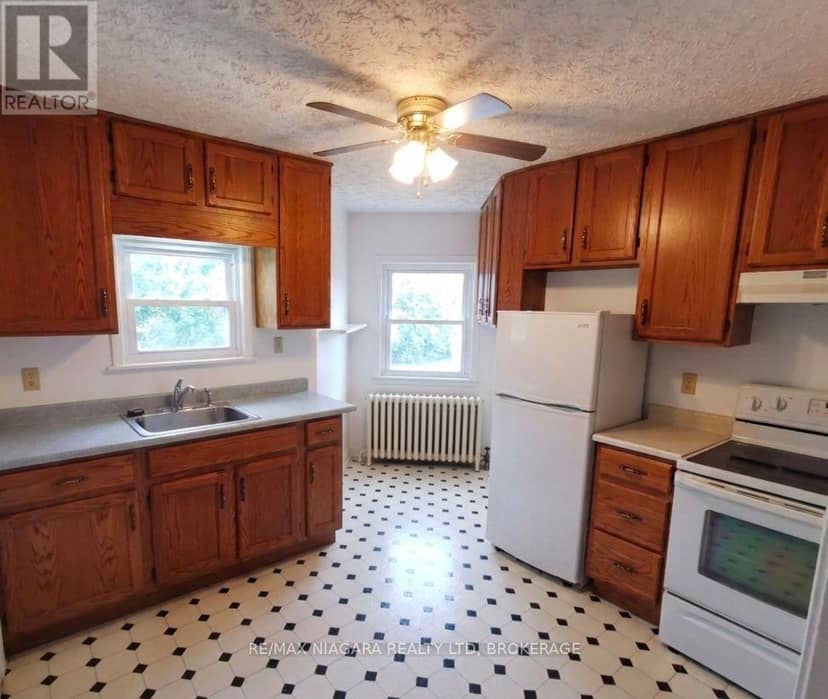 5078-5086 Fifth Avenue, Niagara Falls, photo 3