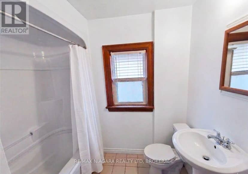 5078-5086 Fifth Avenue, Niagara Falls, photo 5