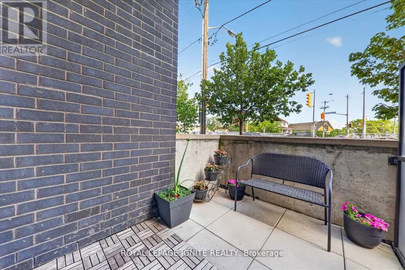 109 - 3560 St. Clair Avenue E — photo 18 of 30
