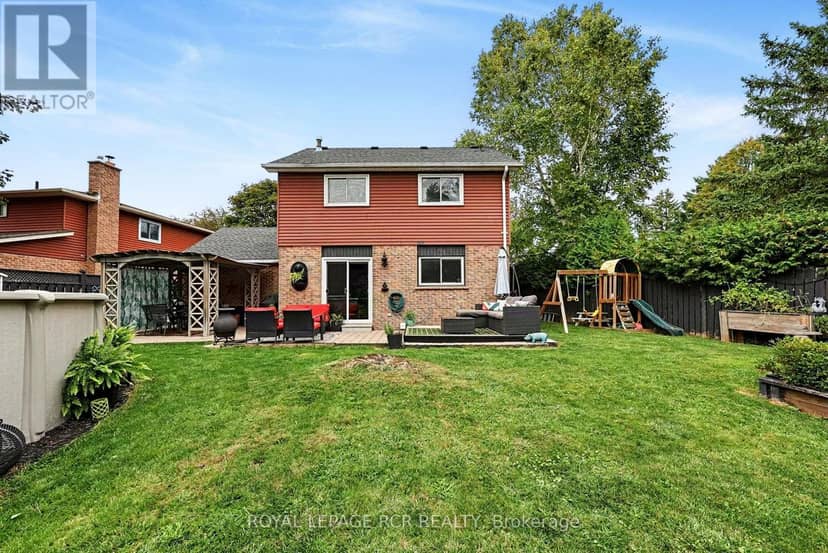 169 Mackenzie Street — photo 38 of 39