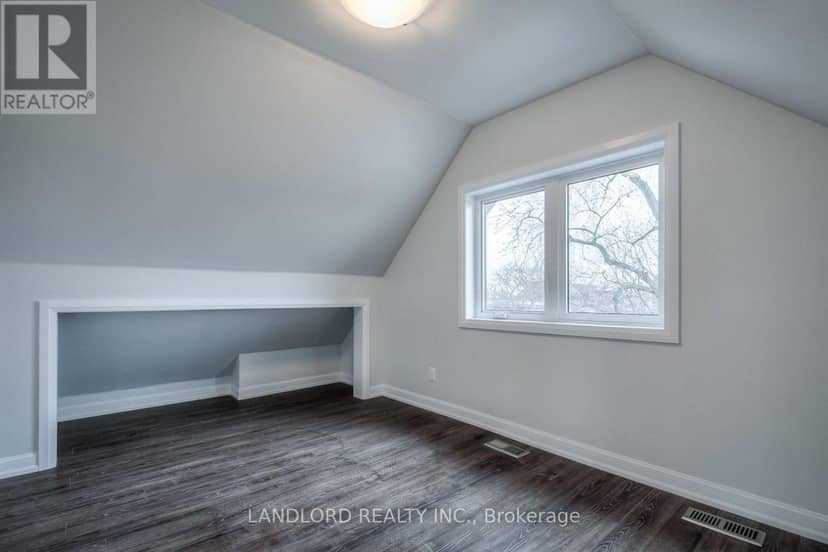 82 Parkway Avenue — photo 16 of 40