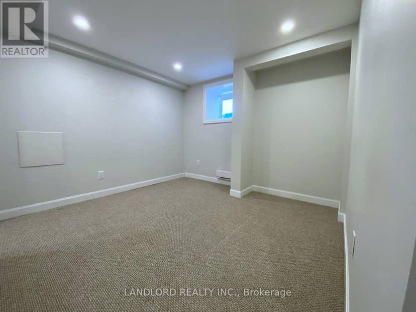 82 Parkway Avenue — photo 35 of 40