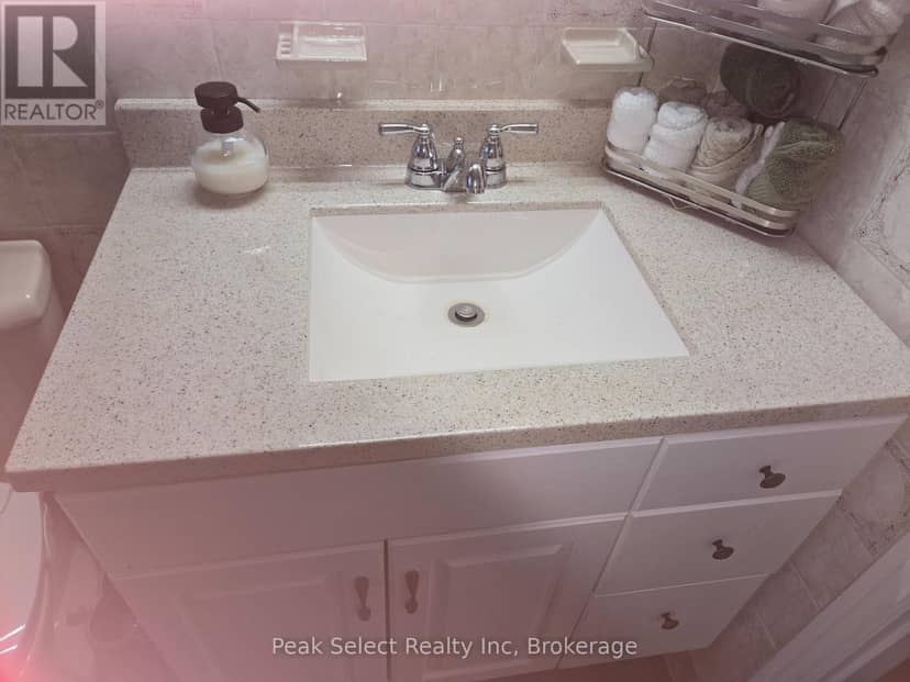 207 Byron Street — photo 23 of 40