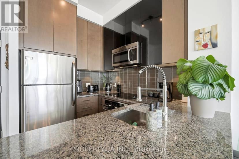 PH3608 - 89 Dunfield Avenue — photo 12 of 23