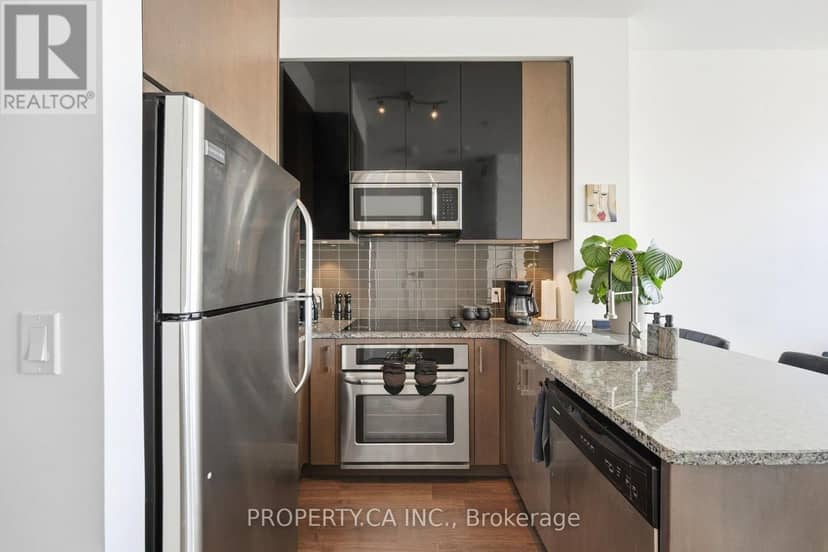 PH3608 - 89 Dunfield Avenue — photo 13 of 23