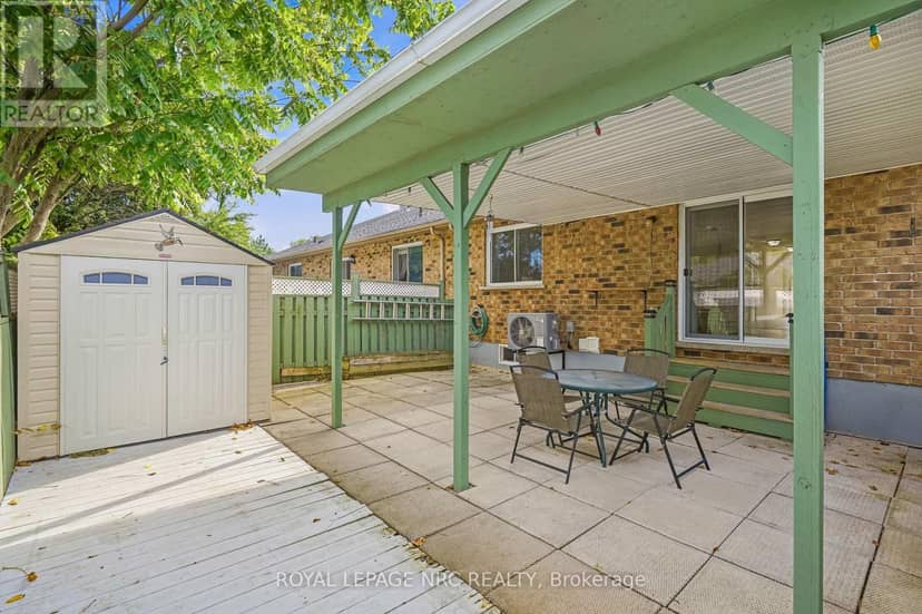 8 Bluegrass Crescent — photo 27 of 28