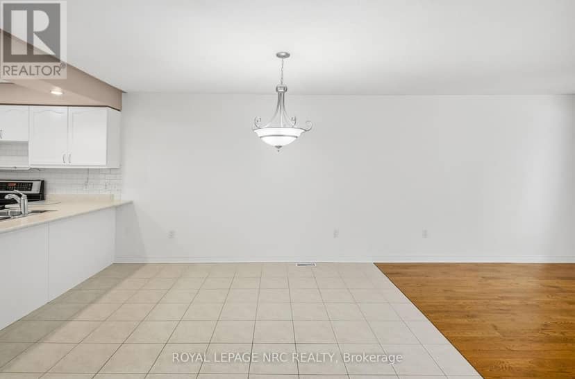 8 Bluegrass Crescent — photo 9 of 28