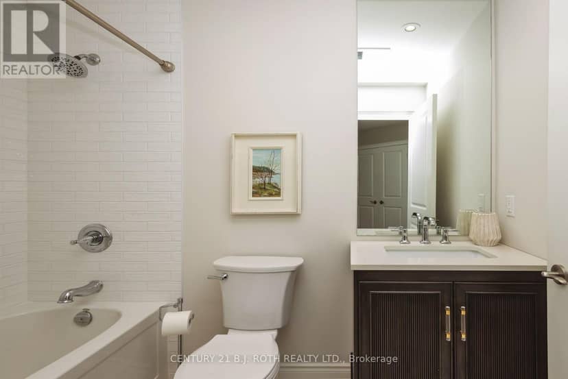 904 - 33 Ellen Street — photo 14 of 40