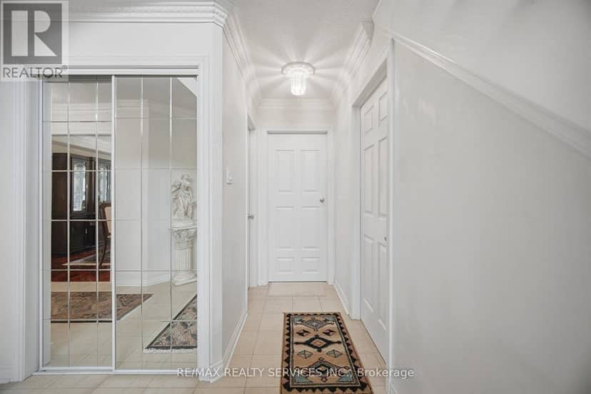 8 Riverbank Road — photo 22 of 40