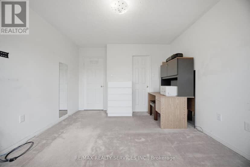 8 Riverbank Road — photo 32 of 40
