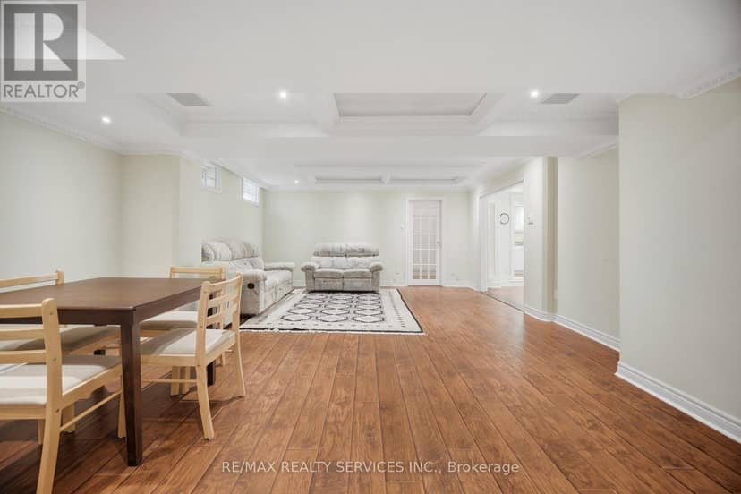 8 Riverbank Road — photo 37 of 40