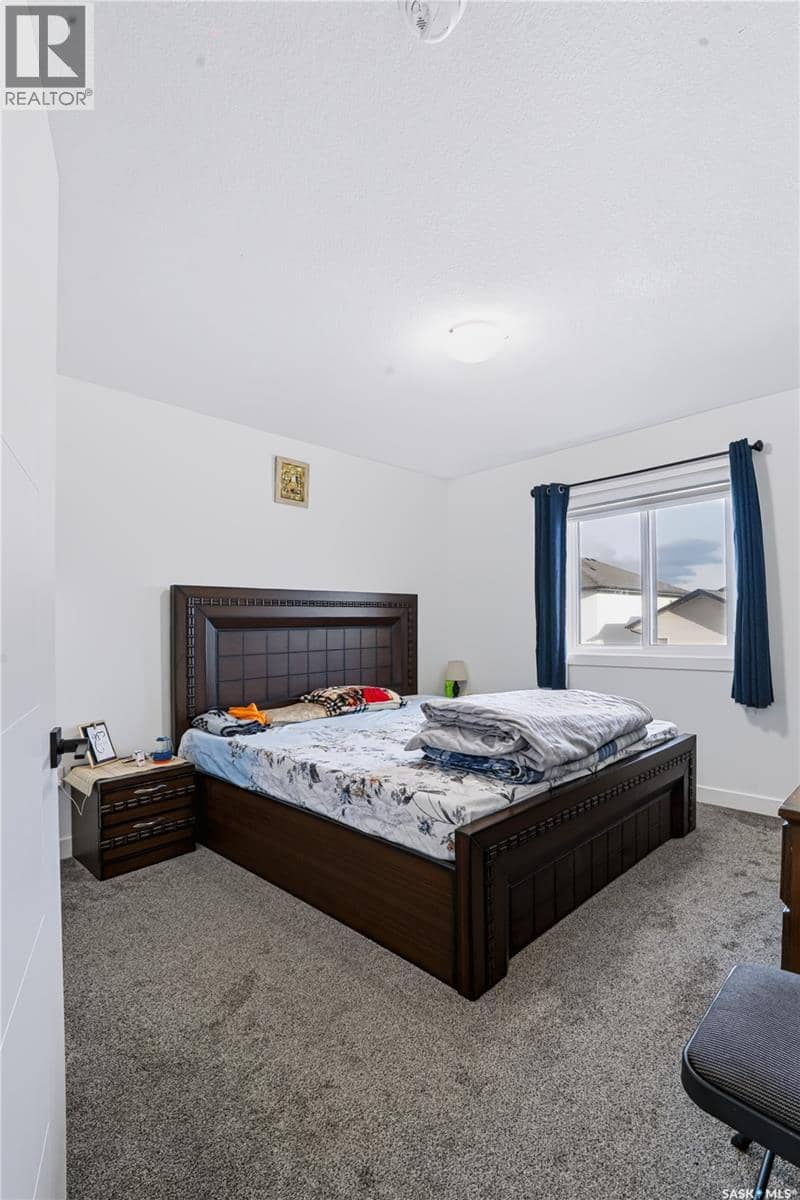 164 Thakur STREET — photo 12 of 34