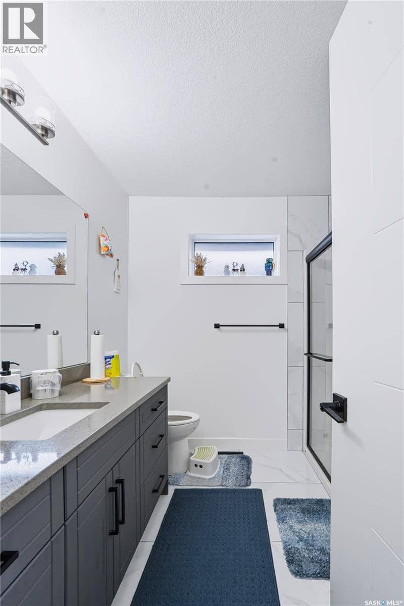 164 Thakur STREET — photo 19 of 34